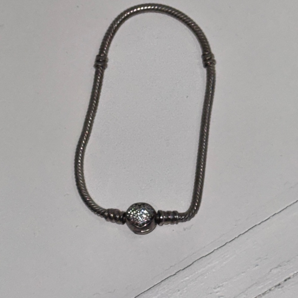 Elegant Silver Bracelet - Picture 2 of 5